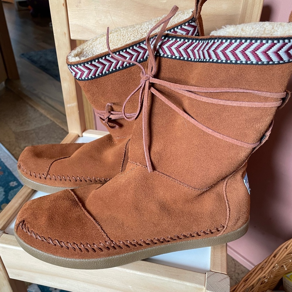 Tom’s Suede Boots with Patterned Trim